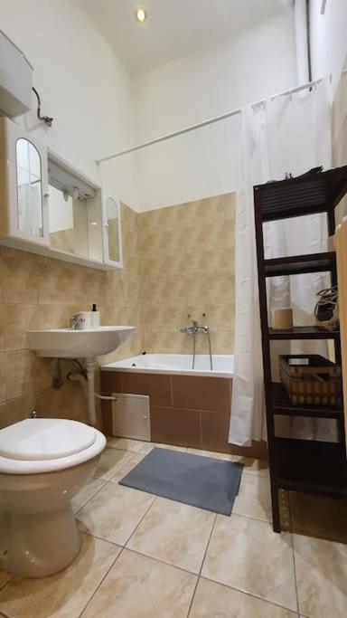Wesseleny Near Synagogue With Ac After Renovation Apartamento Budapest